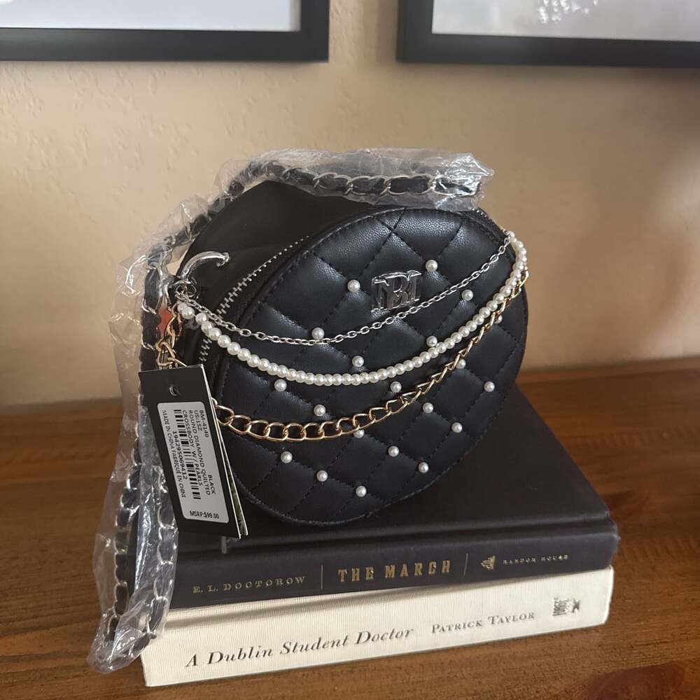 Badgley Mischka Black Diamond Quilted Fanny Pack